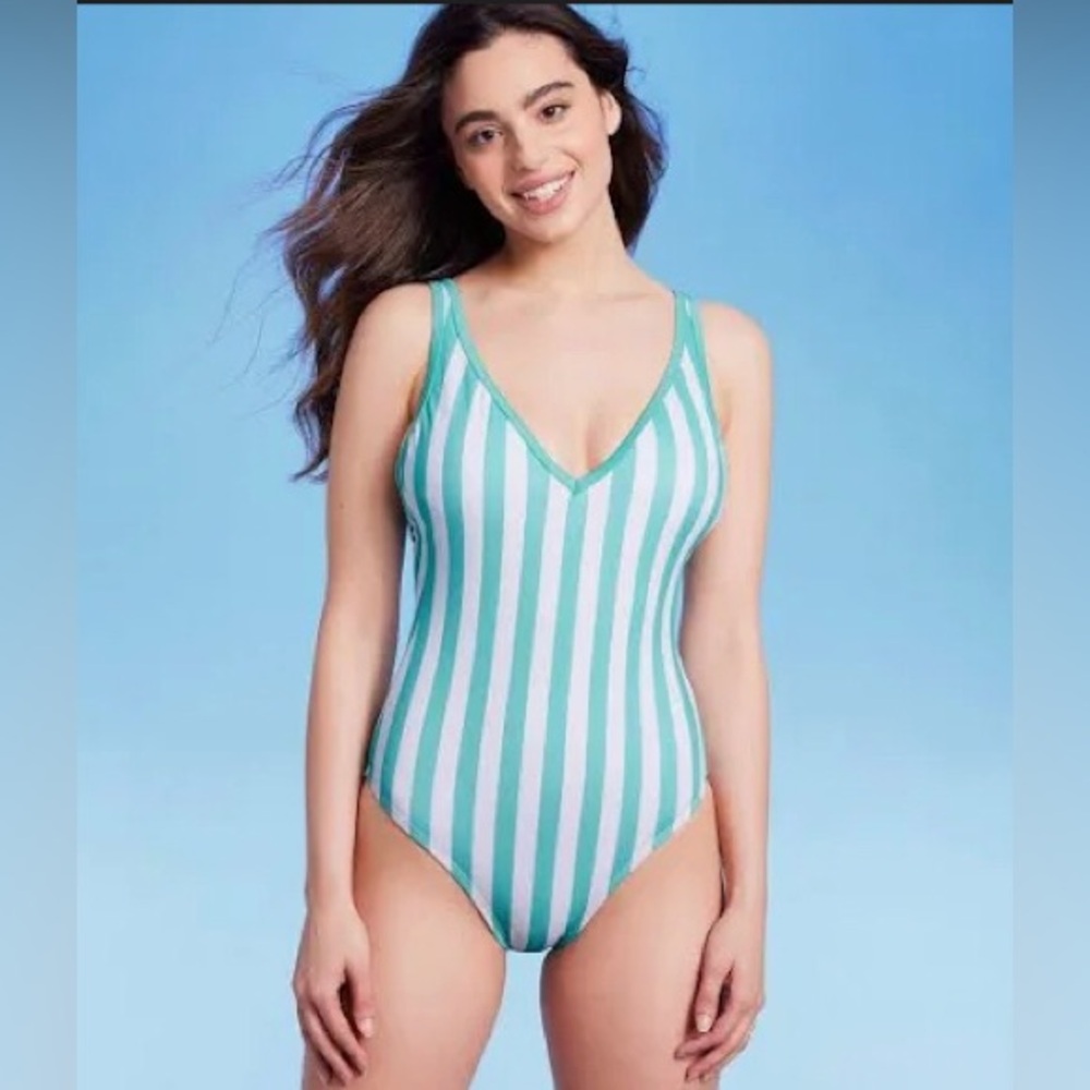 NEW Kona Sol One Piece Swimsuit. 18W